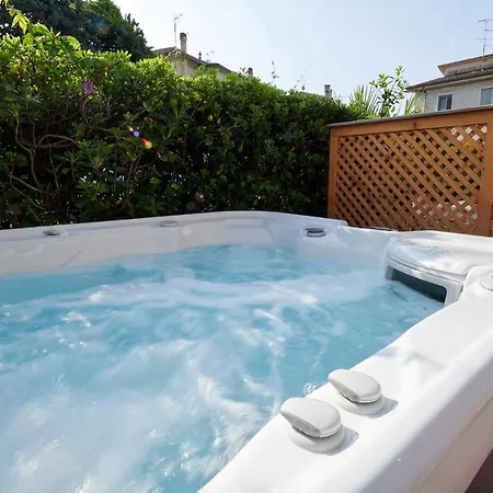 Rainer - Front Apartmán