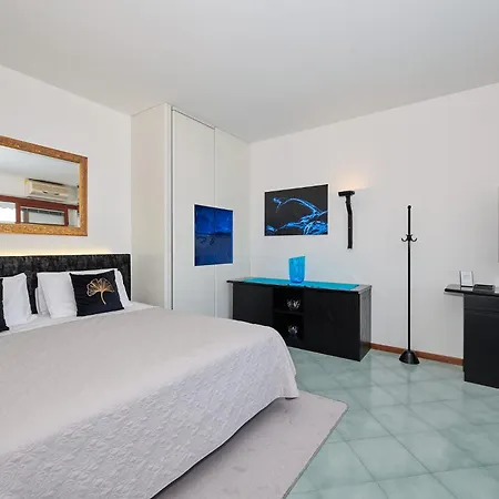 Rainer - Front Apartmán